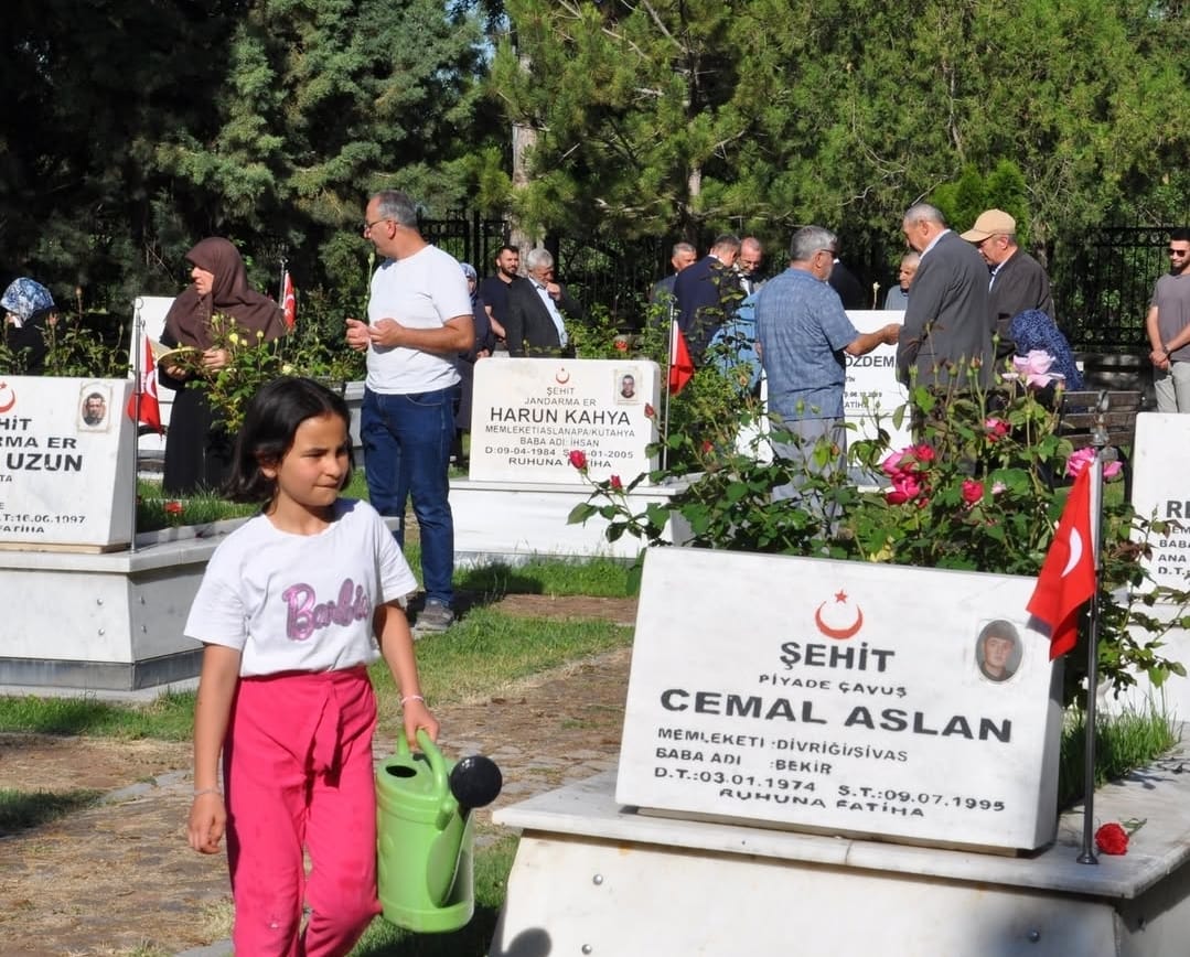 Kütahya'da Şehitler Ve Aileleri Unutulmadı1