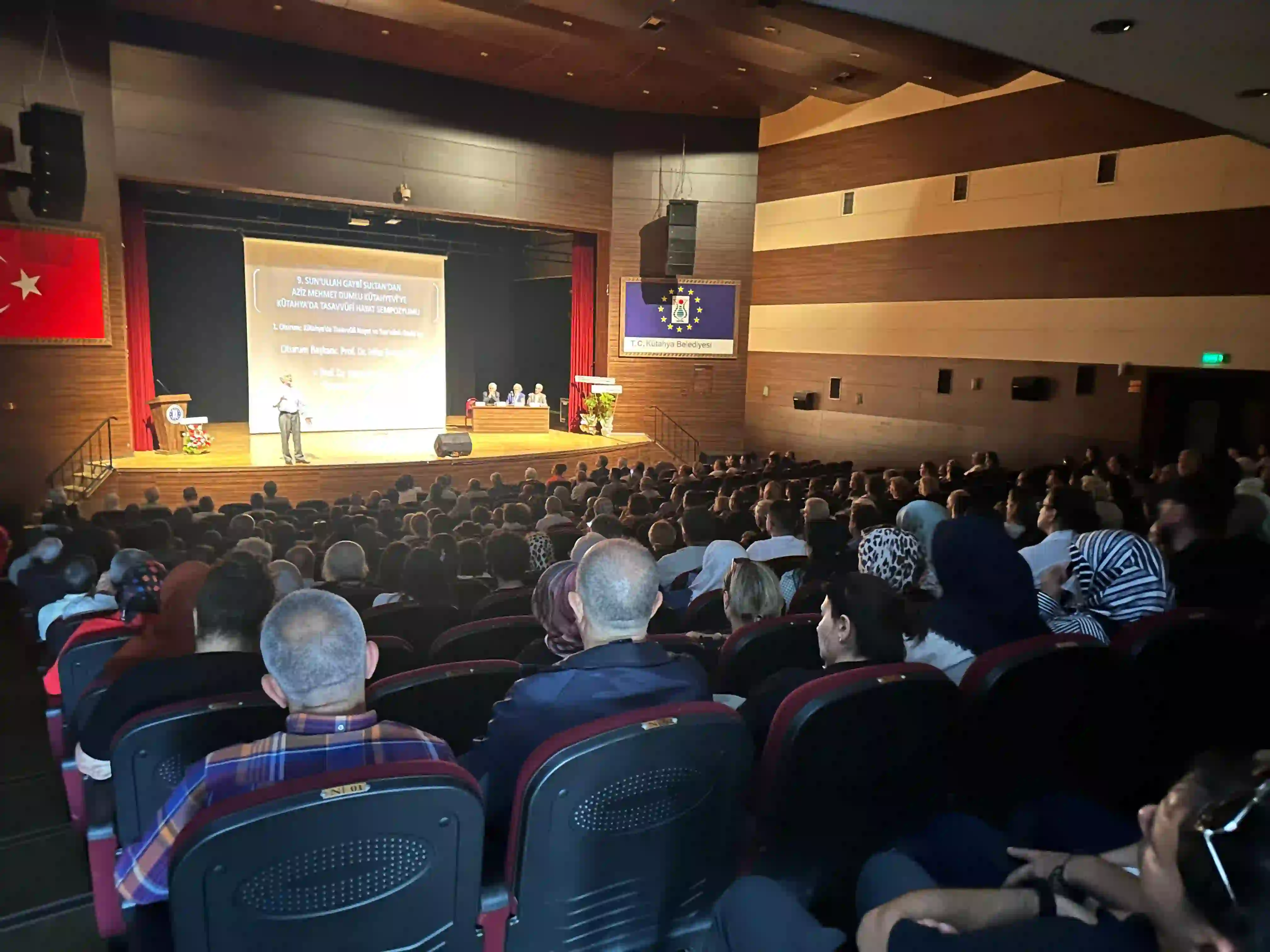 Kütahya’da Tasavvufi Hayat Sempozyumu Yoğun Ilgi Gördü (2)