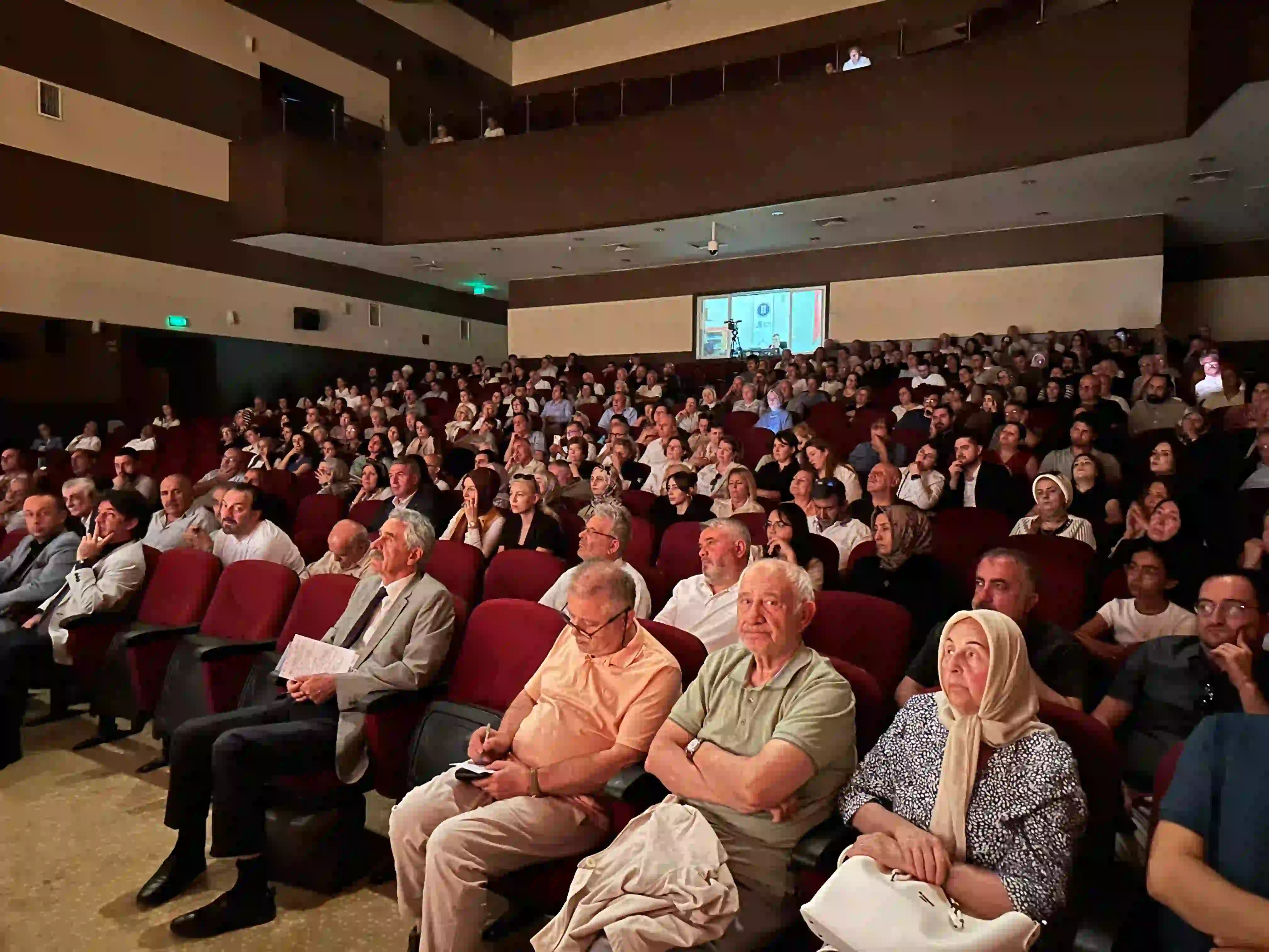 Kütahya’da Tasavvufi Hayat Sempozyumu Yoğun Ilgi Gördü (5)