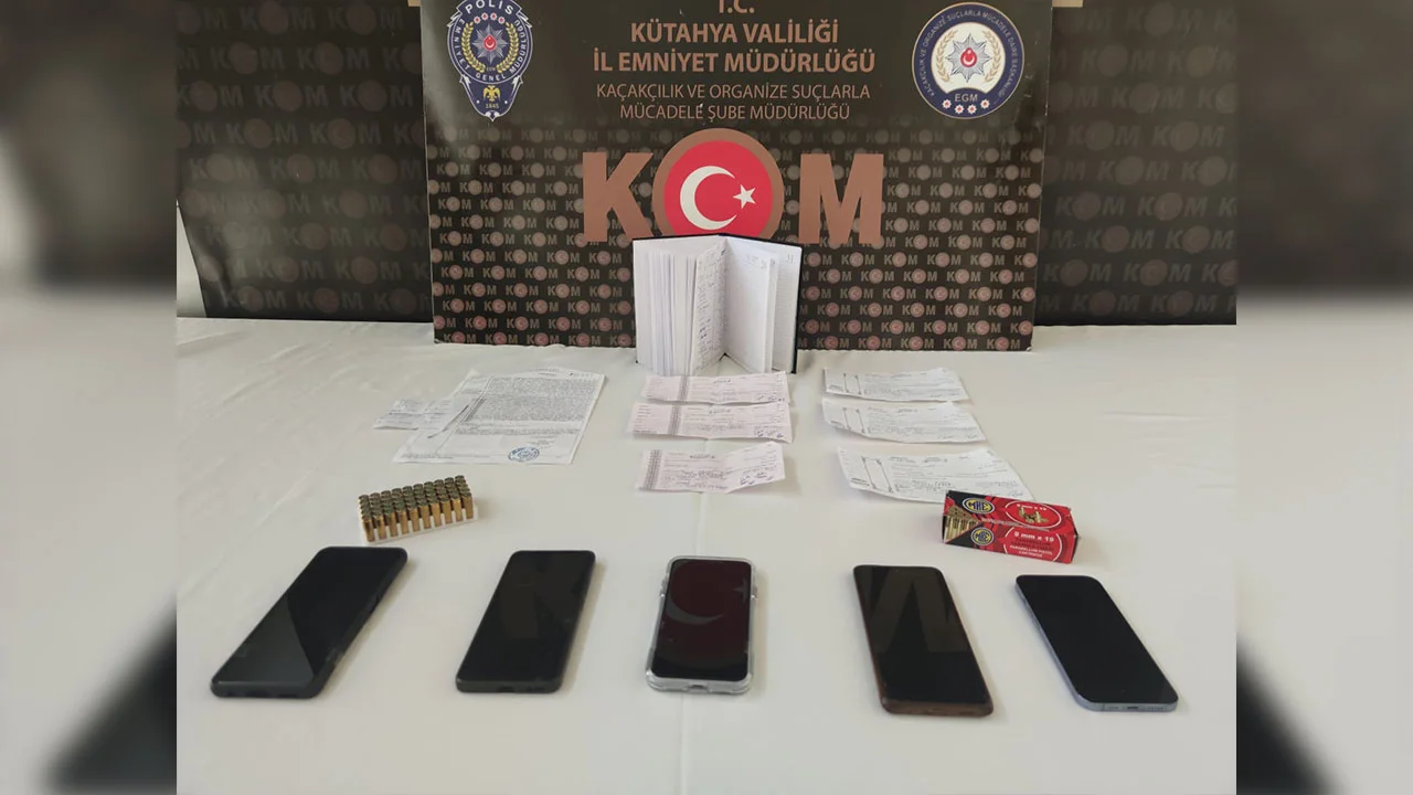 Kütahya’da Tefecilere Baskın, 6 Şüpheli Yakalandı2