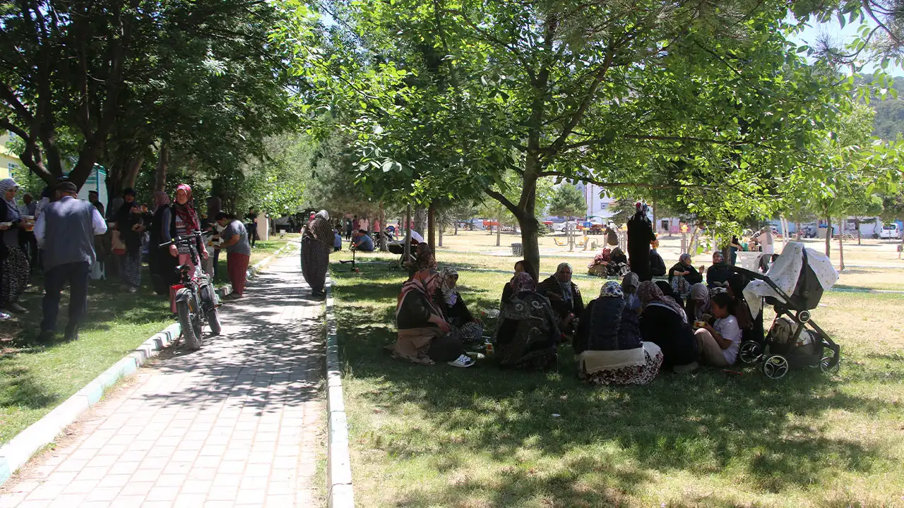 Kütahya’da Vatandaşlar Yağmur Duasında Buluştu7