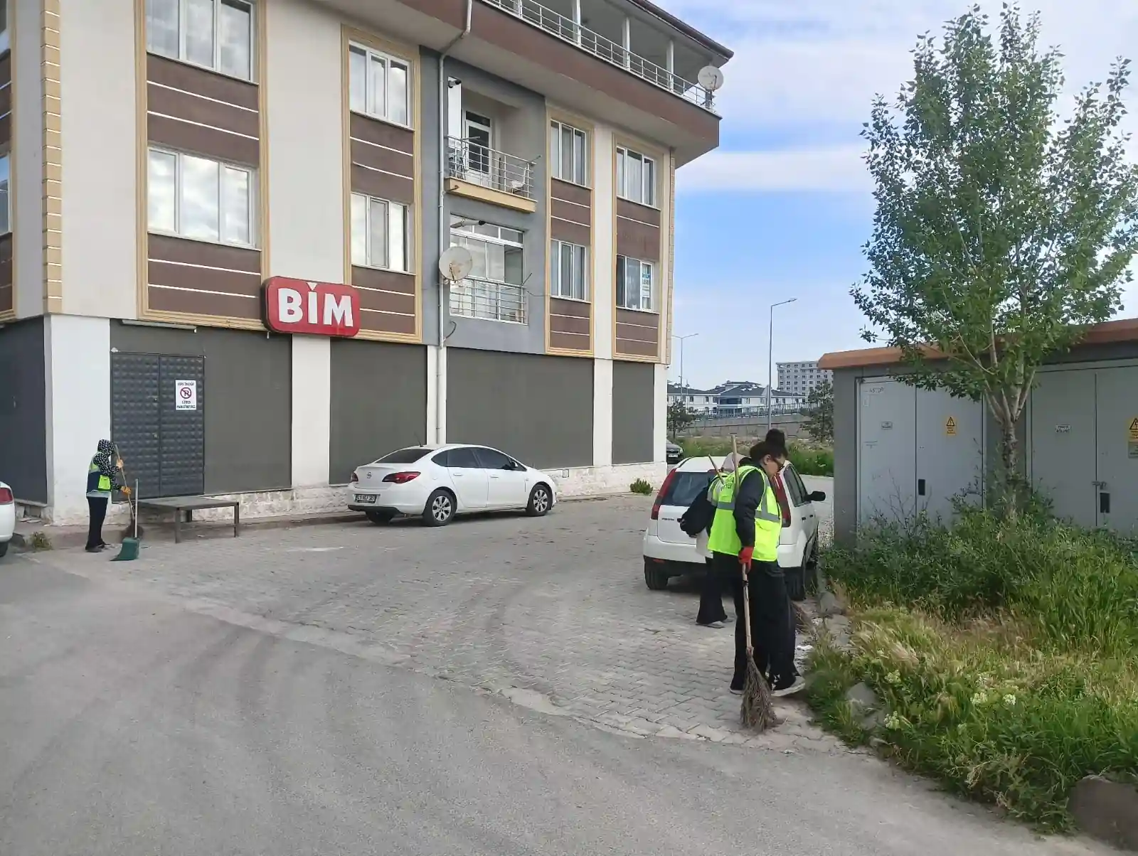 Kütahya’da Yunus Emre Mahallesi’nde Temizlik 