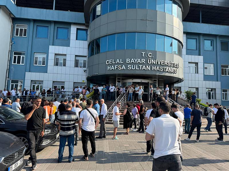 Manisa Büyükşehir Belediye Başkanı Ferdi Zeyrek Hayatını Kaybetti (2)