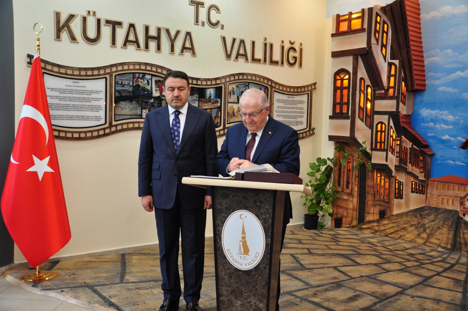 Msb Bakanı Güler’den Kütahya Valisi Işın’a Ziyaret2