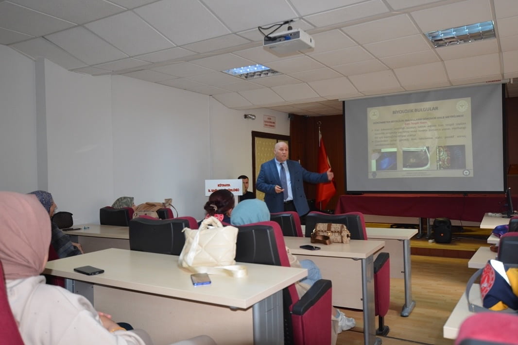 Olay Yeri Ekiplerinden Delile Yaklaşım Eğitimi