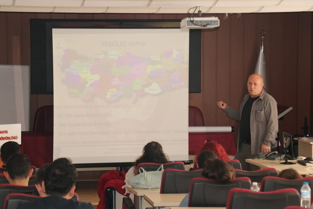 Olay Yeri Ekiplerinden Delile Yaklaşım Eğitimi3