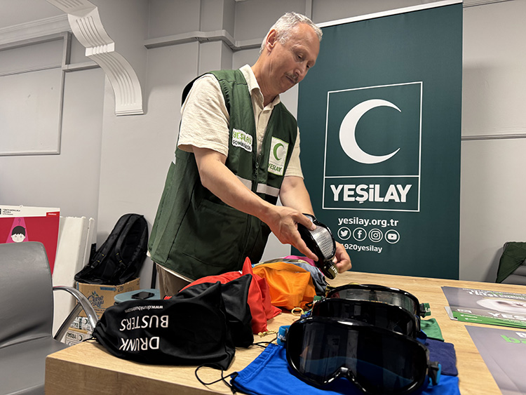 Yeşilay, Simülasyon Gözlüğüyle Bağımlıların Dünyası Deneyimleniyor (2)