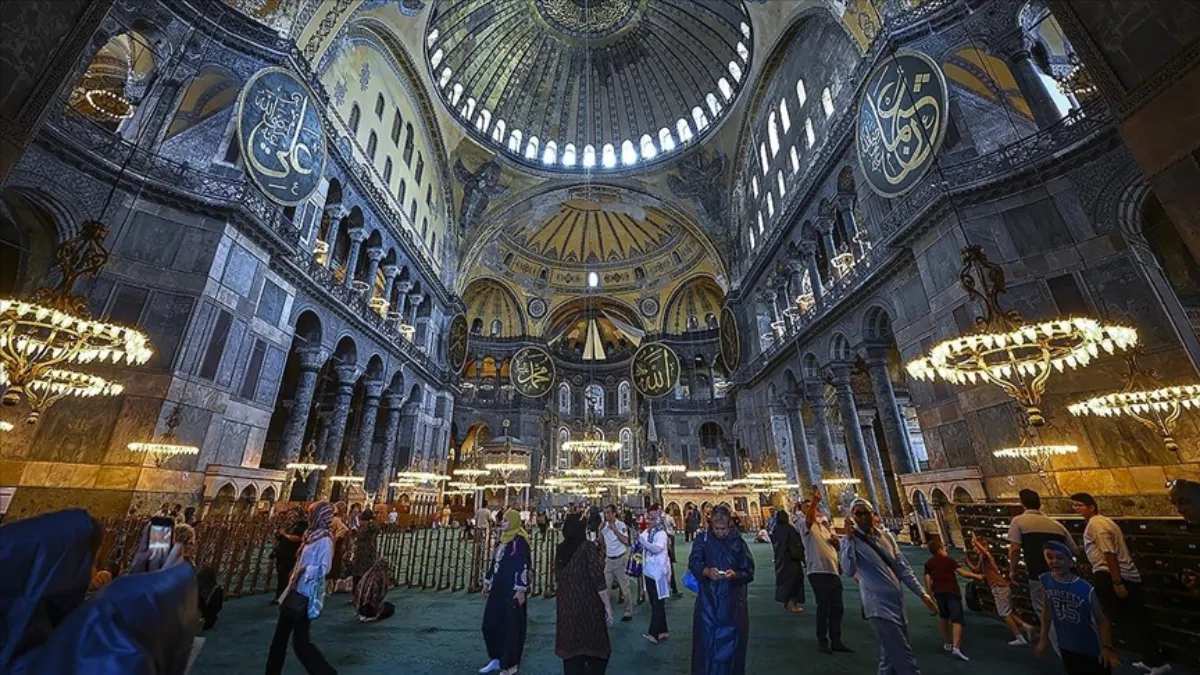 Ayasofyai Kebir Camii Yapay Zekayla Korunuyor