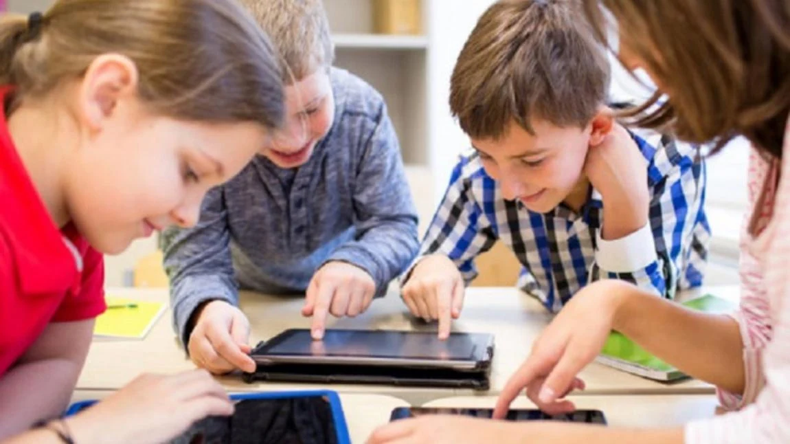 Erken Yaşta Telefon Kullanımı Zihinsel Sağlığı Olumsuz Etkiliyor2