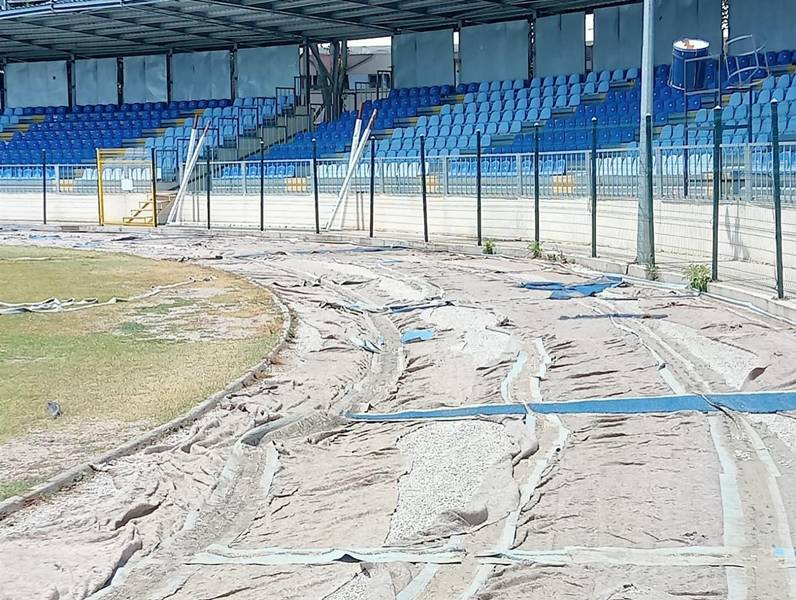 Kütahya Dumlupınar Stadyumu’nda Yenileme Çalışmaları Devam Ediyor (3)