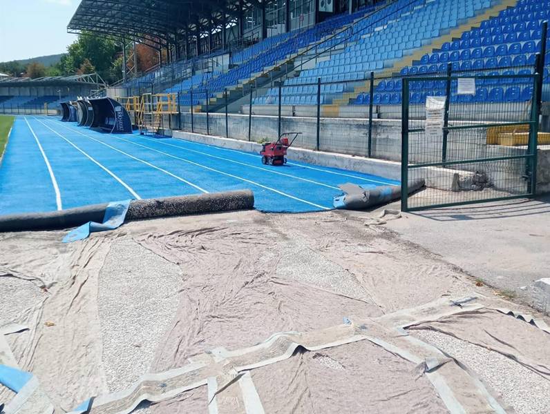 Kütahya Dumlupınar Stadyumu’nda Yenileme Çalışmaları Devam Ediyor (4)