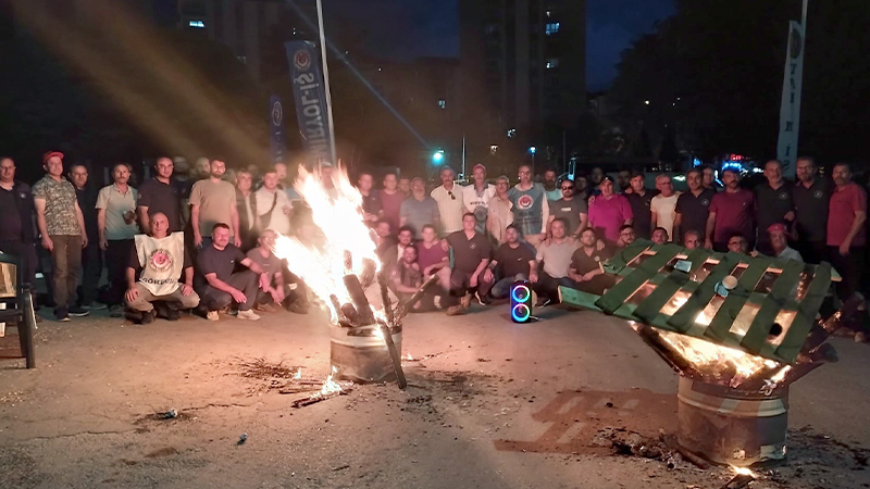 Kütahya Il Özel Idaresi Işçileri Iş Bıraktı (2)