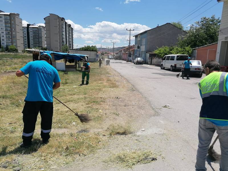 Kütahya Osmangazi Mahallesi’nde Mıntıka Temizliği Yapıldı (1)