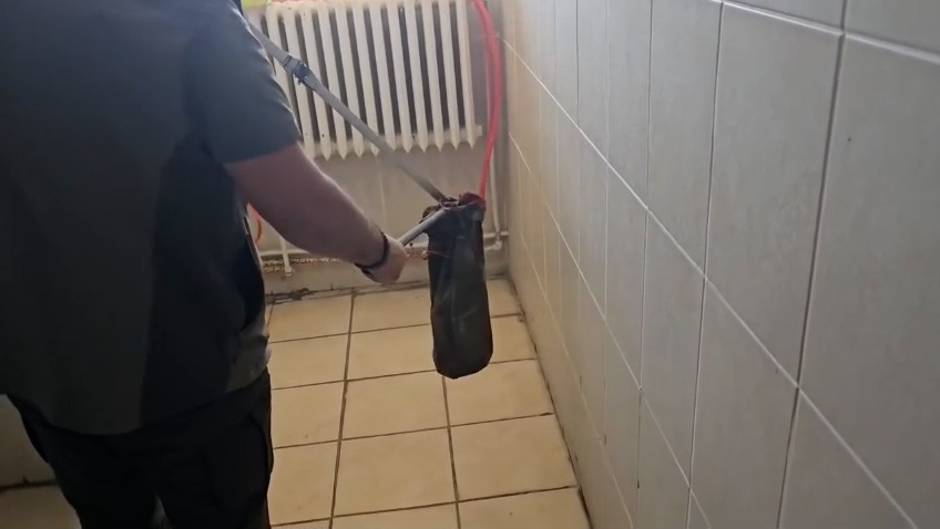 Kütahya’da Bir Restoranda Yılan Paniği (3)