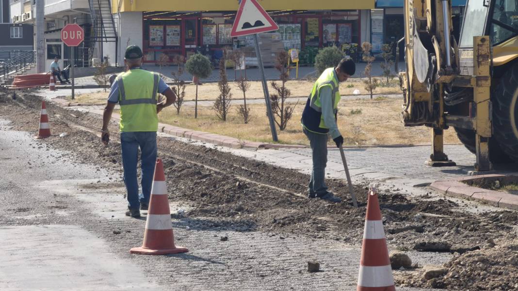 Kütahya’da Fiber Alt Yapı Çalışmaları Sürüyor (2)