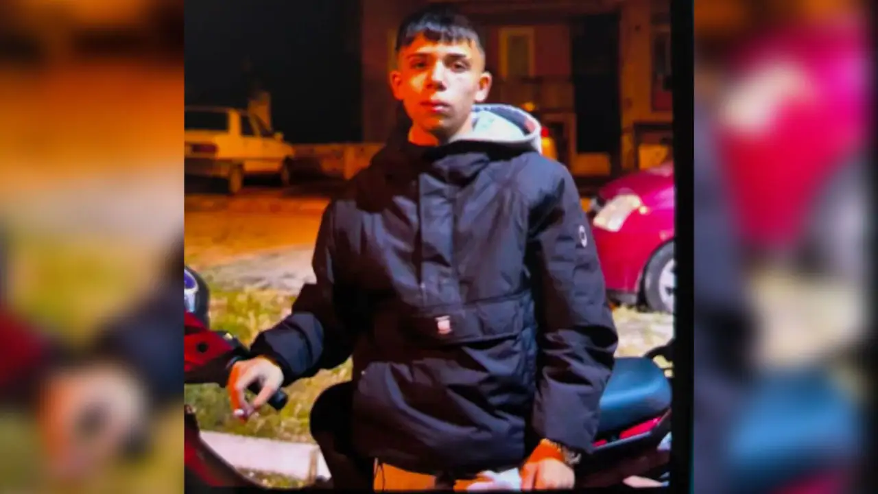 Kütahya'da Motosiklet Ağaca Çarptı 1 Ölü 1 Yaralı3