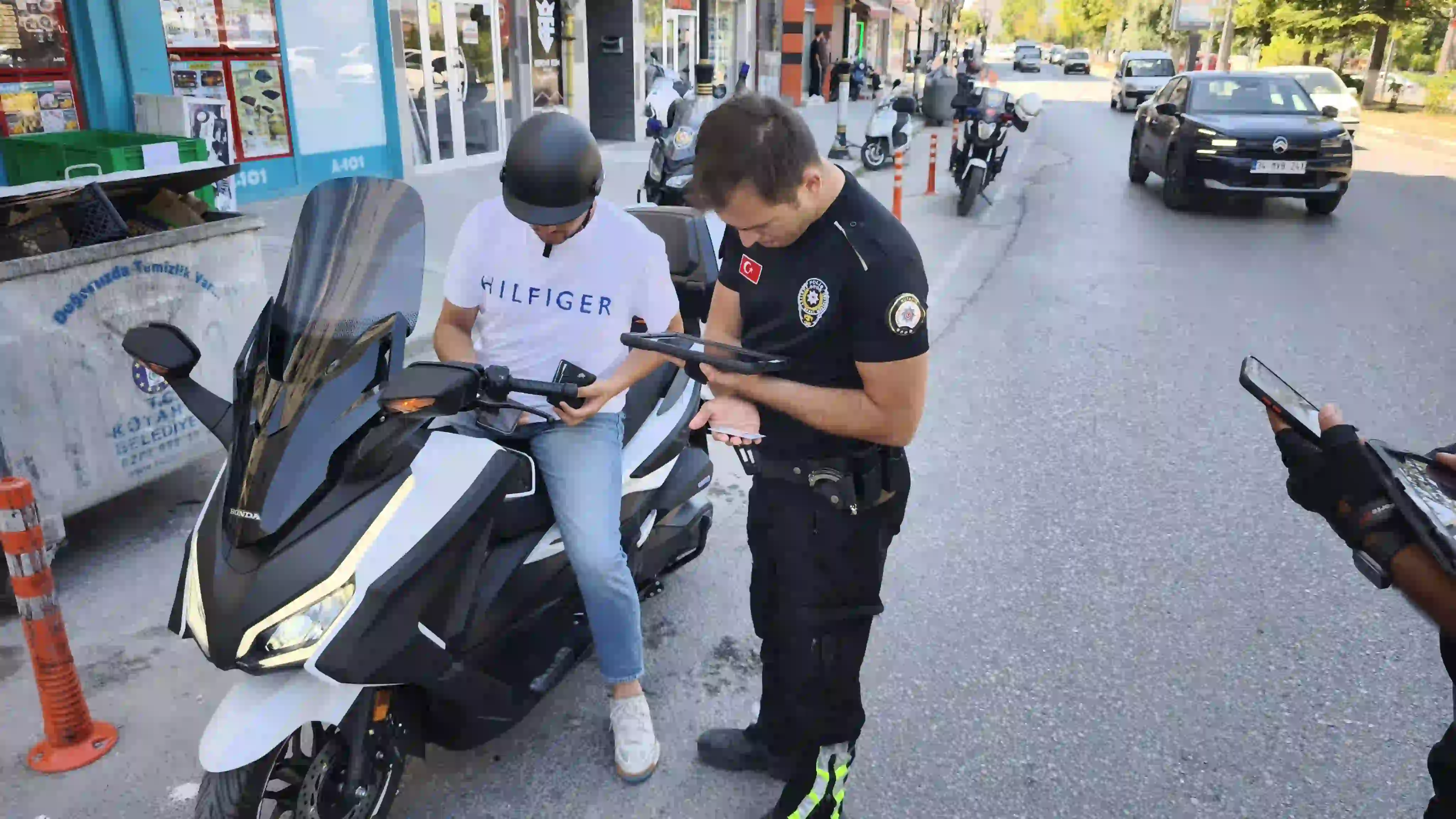 Kütahya’da Motosiklet Sürücülerine Denetim Sürüyor 2