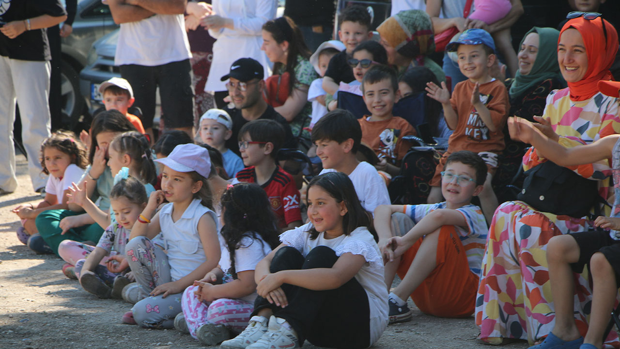 Kütahya’da Orman Yangınlarına Tiyatro Ile Dikkat Çektiler