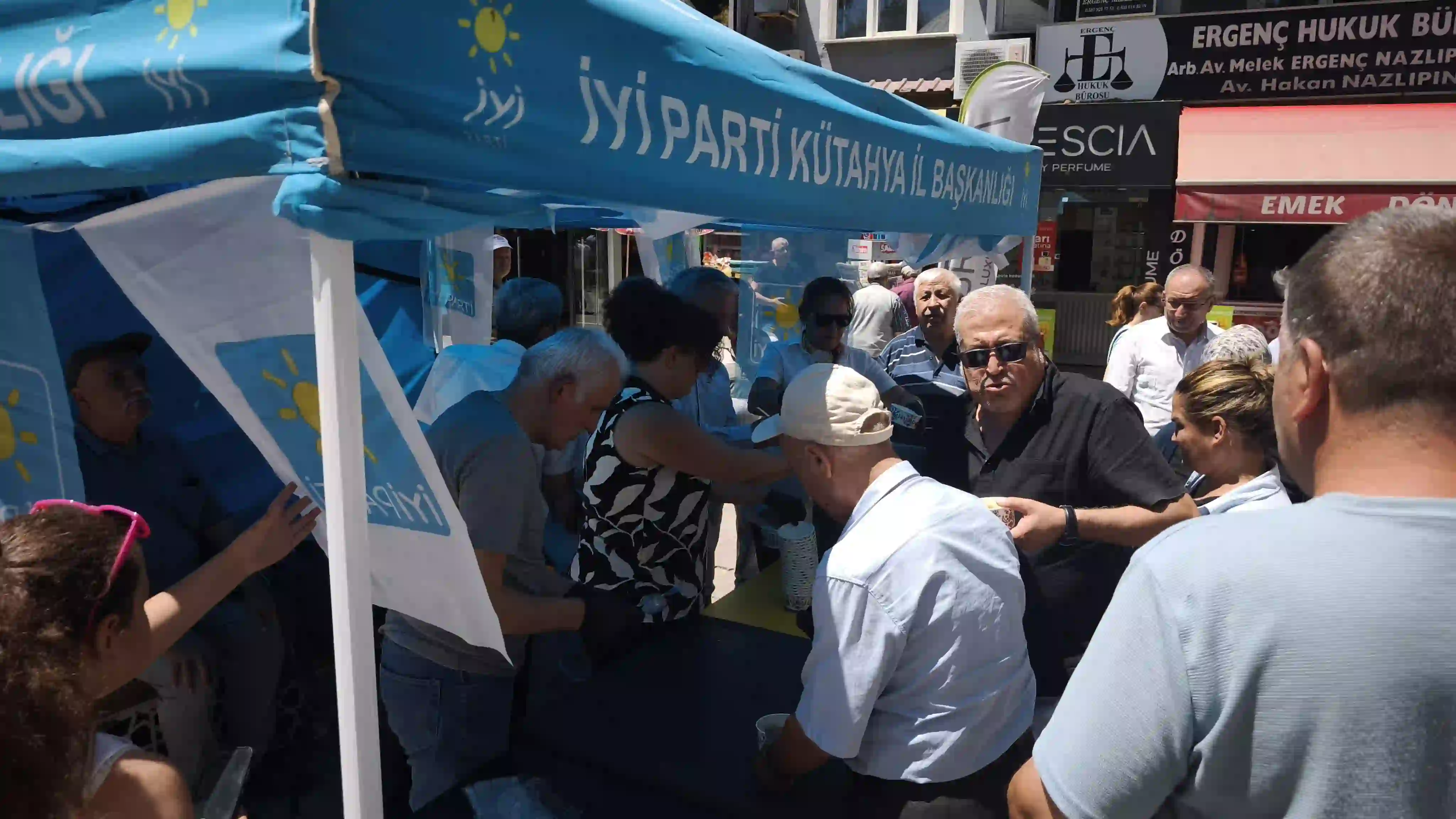 Kütahya'da Partilerden Aşure Ikramı (3)