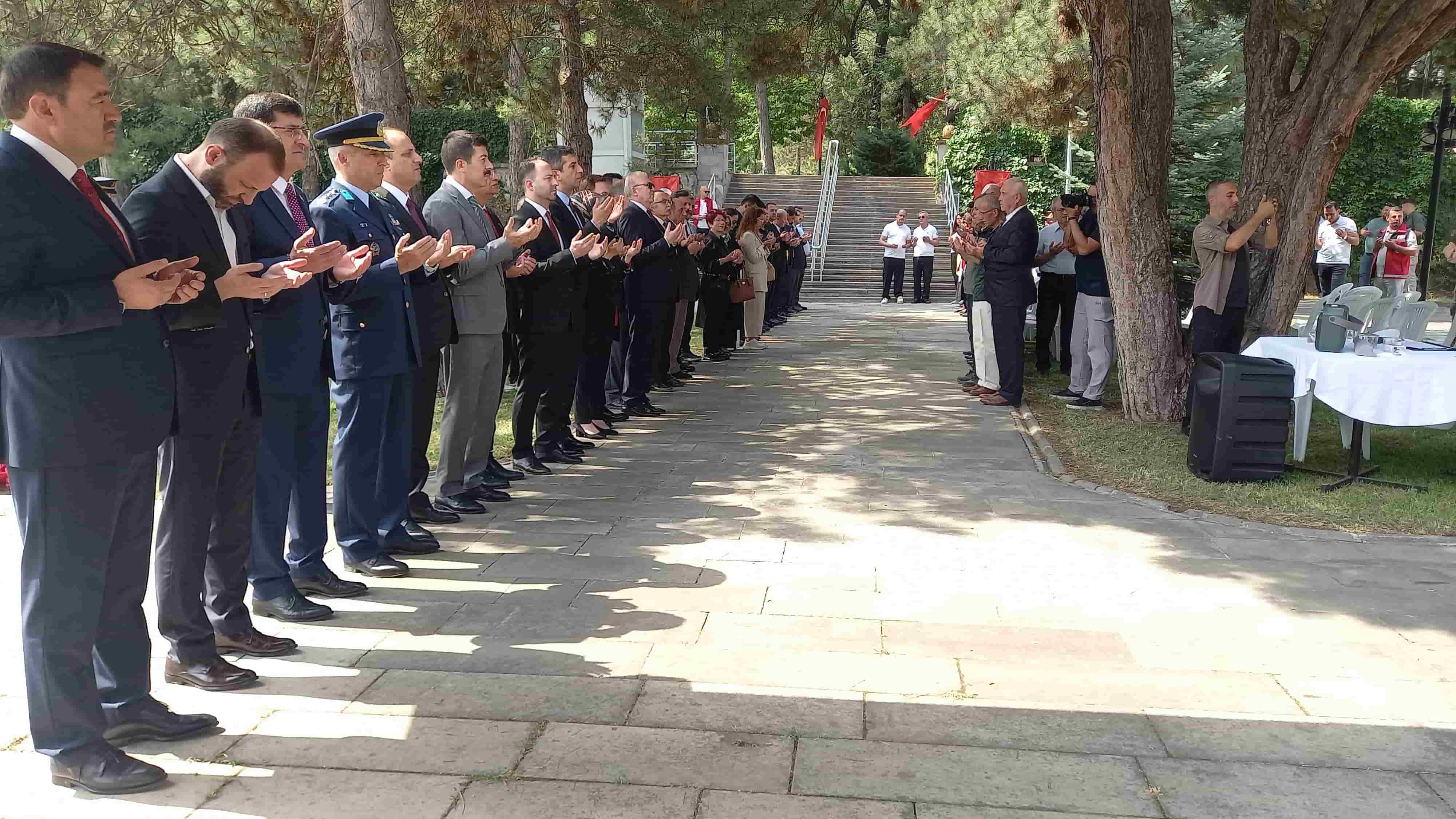 Kütahya’da Şehitler Unutulmadı, Dualar Edildi 3