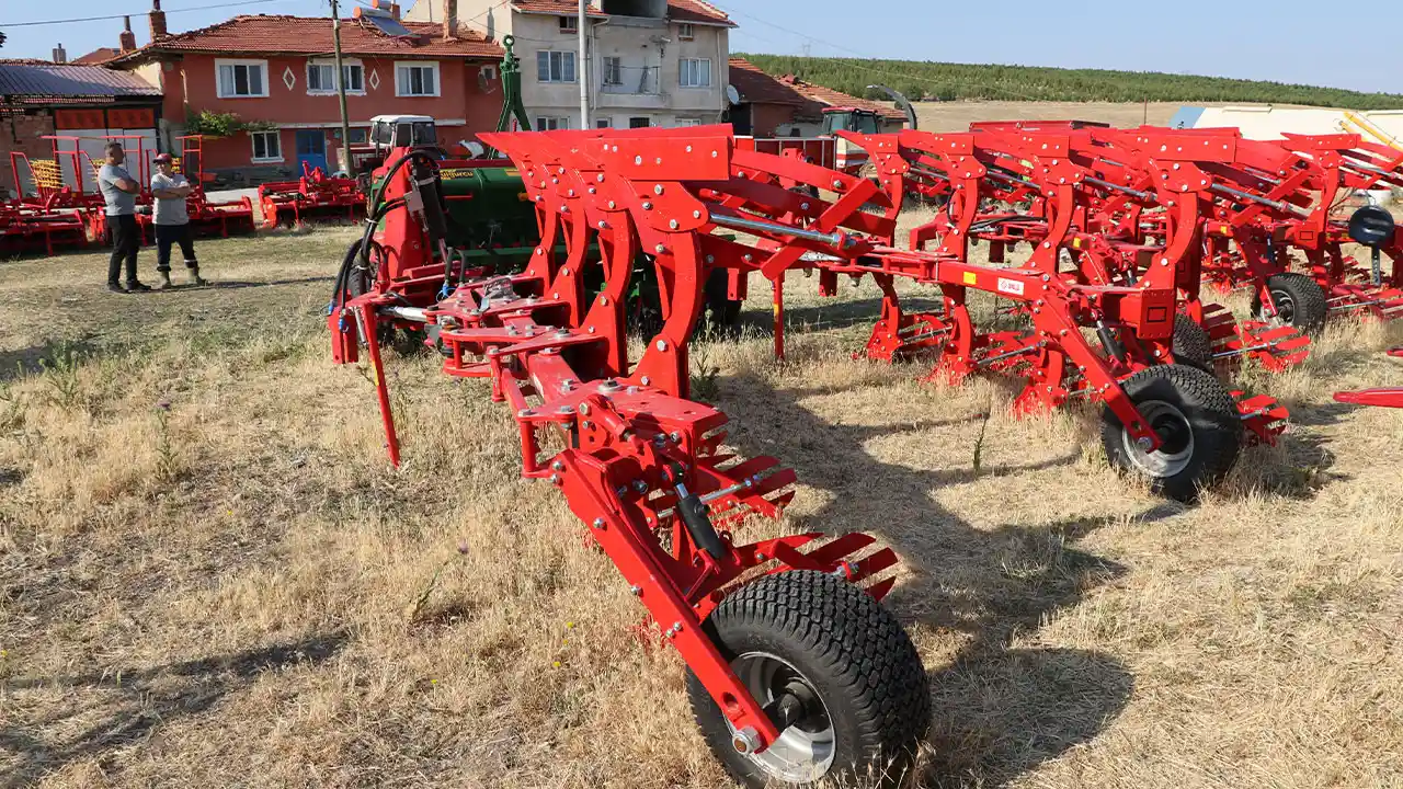 Kütahya’da T K D K Desteği Ile Modern Tarım Makineleri Aldılar5