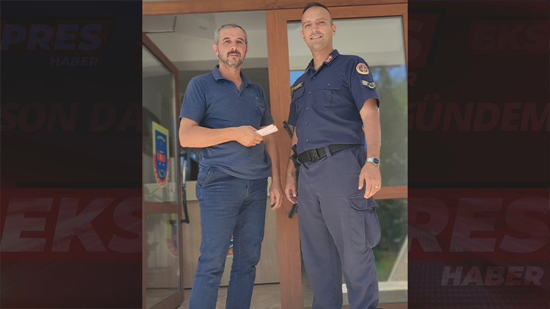 Kütahya'da Tarlada Bulduğu Paraları Sahibine Ulaşmasını Sağladı (3)