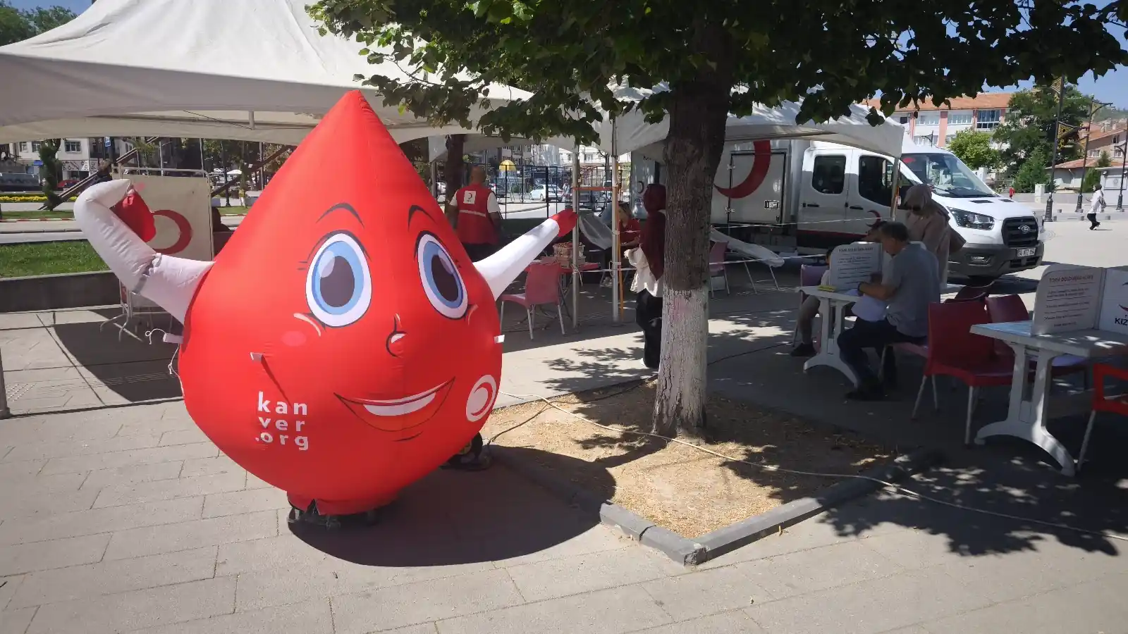 Kütahya’da Türk Kızılay’ın Kampanyasına Yoğun Ilgi1