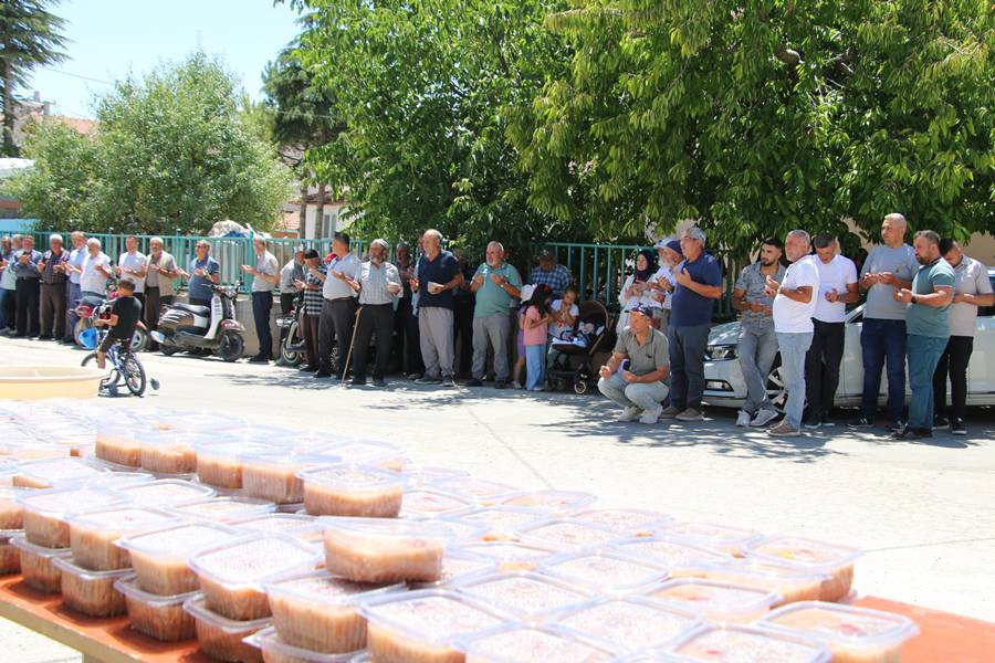 Kütahya’da Yaklaşık 2 Bin Kişi Yağmur Duasında Buluştu (3)