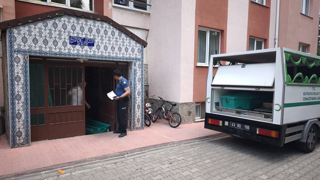 Kütahya'da Yalnız Yaşayan Yakınları Tarafından Ölü Bulundu (2)