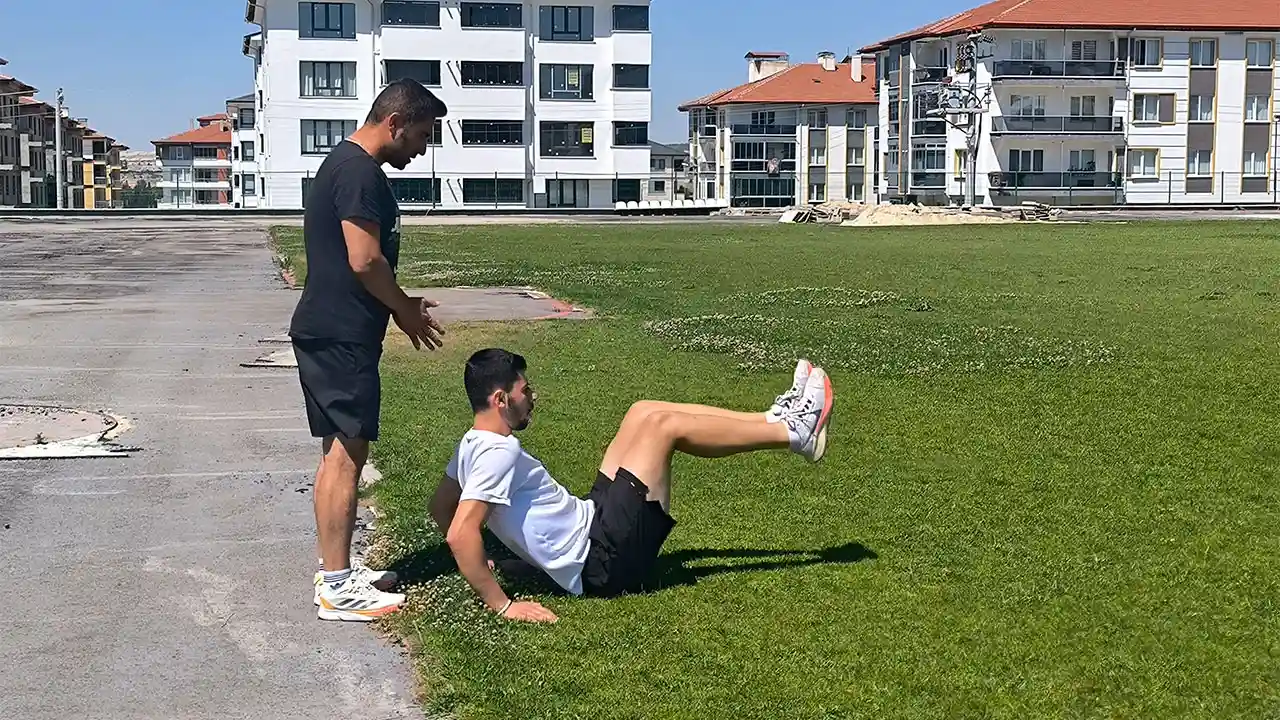 Kütahyalı Atlet, 10 Branşta Yarıştı Türkiye Üçüncüsü Oldu6