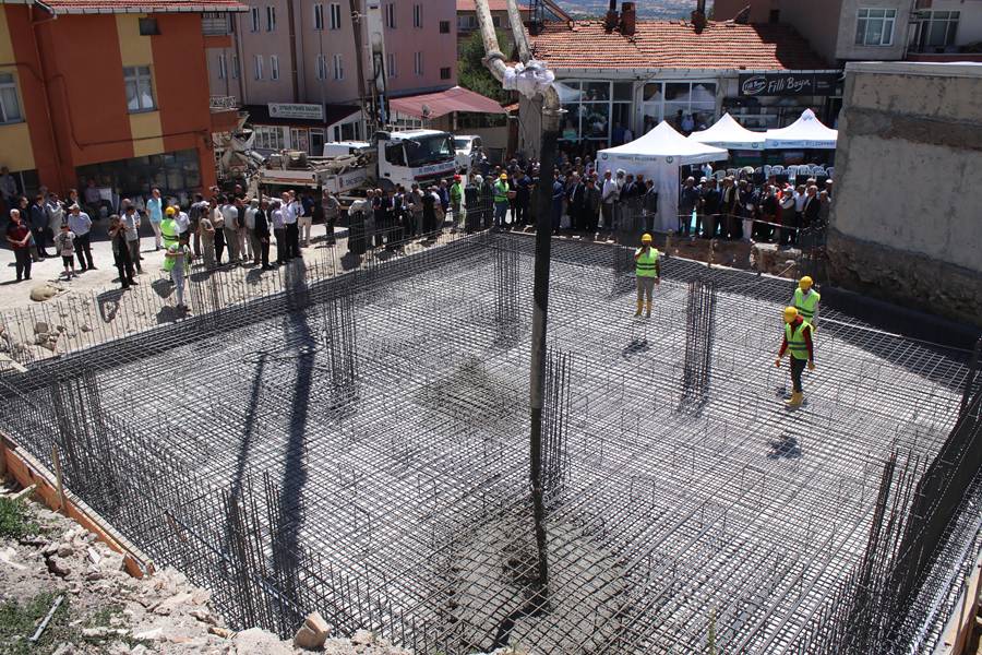 Kütahya'nın Domaniç İlçesinde Sultan Alaaddin Camisi'nin Temeli Dualarla Atıldı (1)