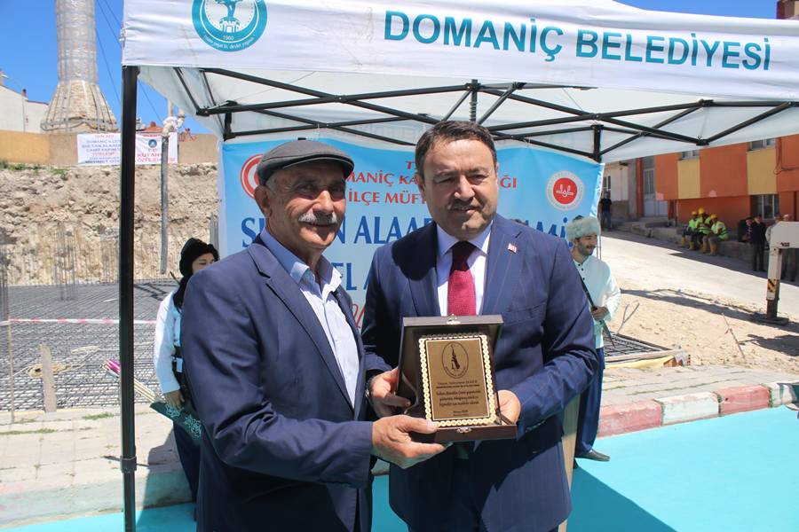 Kütahya'nın Domaniç İlçesinde Sultan Alaaddin Camisi'nin Temeli Dualarla Atıldı (5)