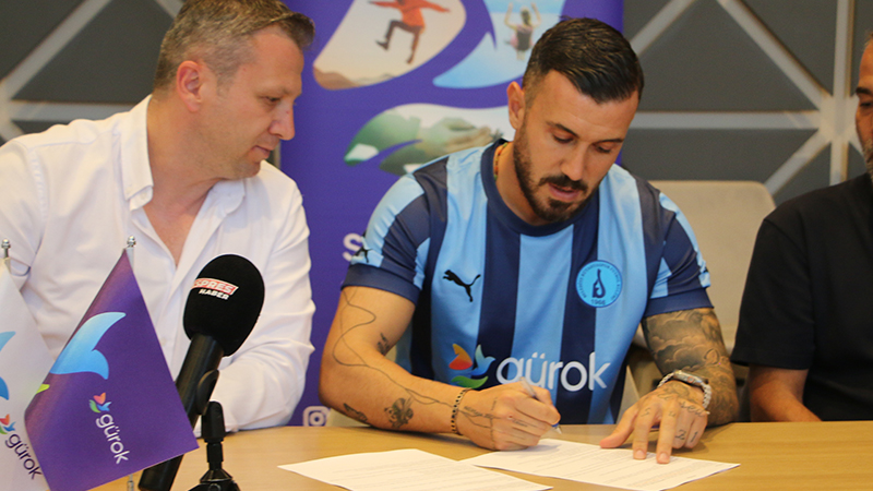 Kütahyaspor’da Mustafa Çeçenoğlu Imzayı Attı (3)