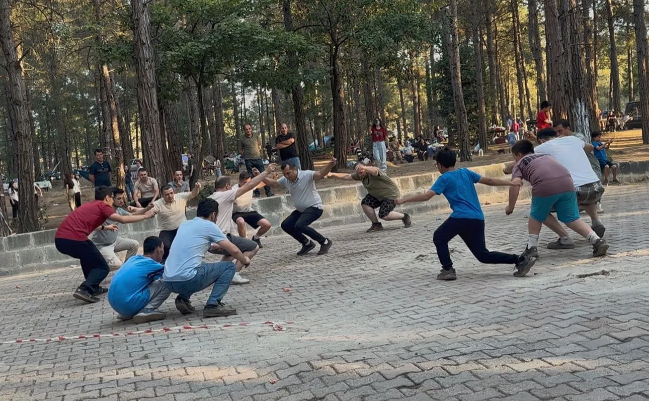 Mehmet Yiğit, İstanbul’da Düzenlenen Ortacı Köyü Şenliği’nde Simav Kültürünü Yaşattı (4)