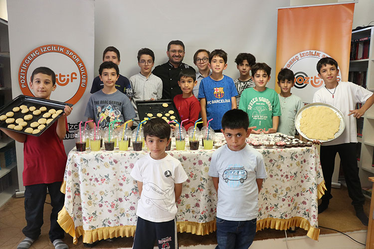 Öğrencilere Yaz Tatilinde Gönüllü Gastronomi Dersi Veriyor (1)