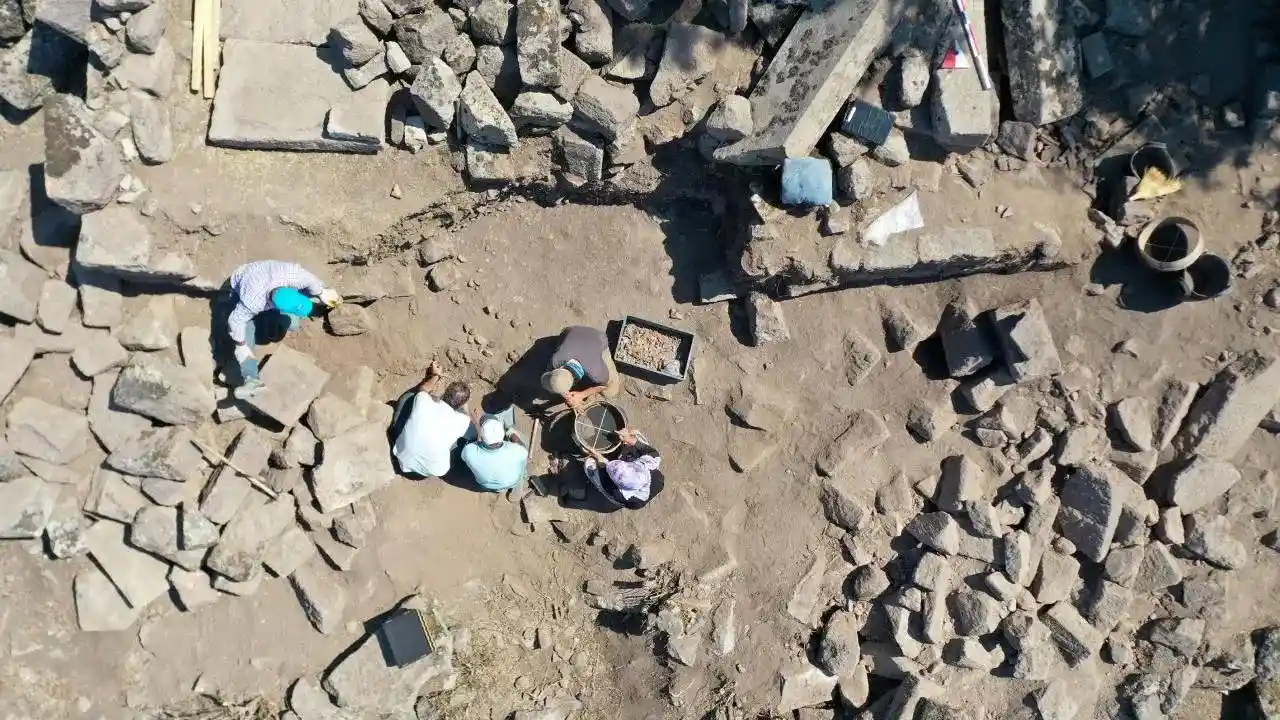 Aigai Antik Kenti’nde Demeter Tapınağı Bulundu (1)