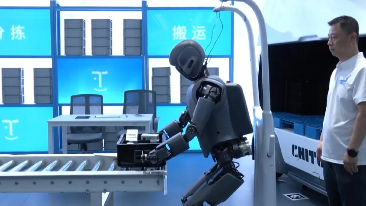 Çin’de Ilk Robot Alışveriş Merkezi Pekin’de Açıldı3