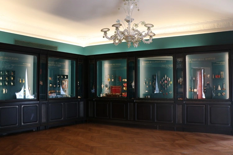 Fransa Parfüm Müzesi Türk Gülünün Eşsiz Kokusunu Sergiliyor (2)