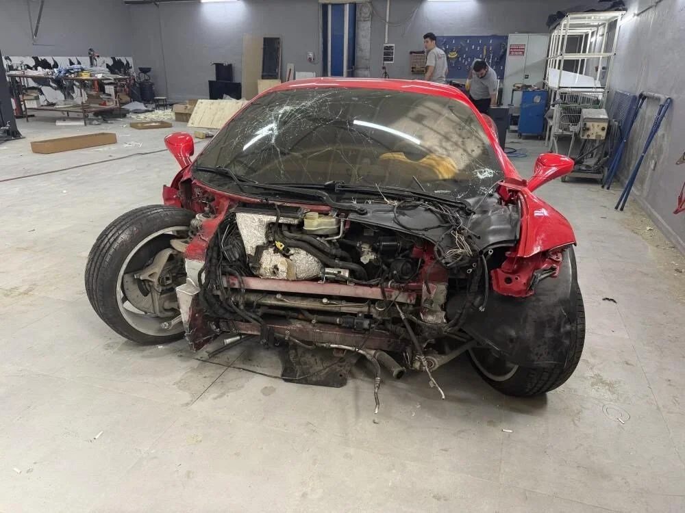 Hasarlı Ferrari Futbolcuya Satıldı3