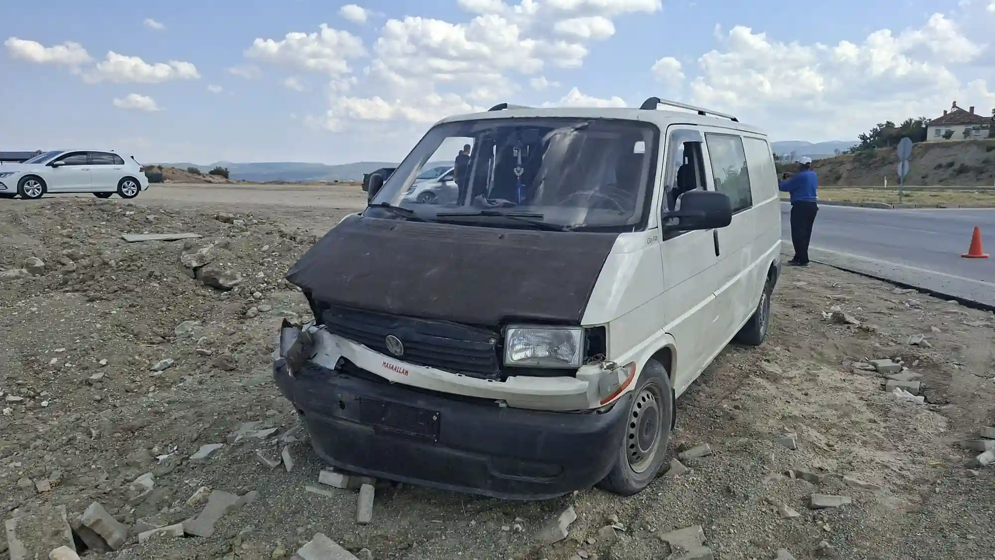 Kütahya Hisarcık’ta Iki Otomobil Çarpıştı, 2 Yaralı