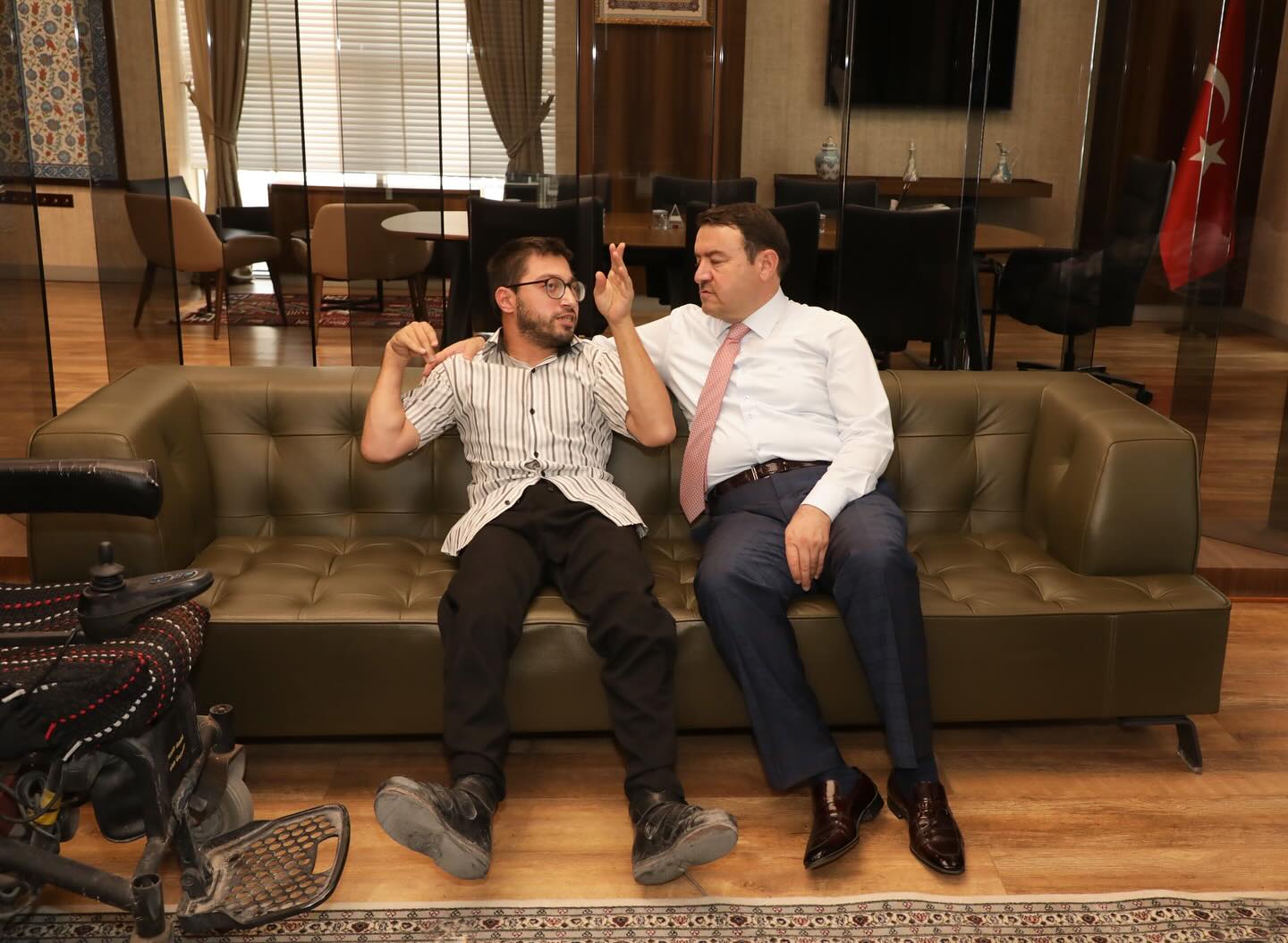 Kütahya Valisi Musa Işın, Engelli Sefanın Yüreğine Dokundu1