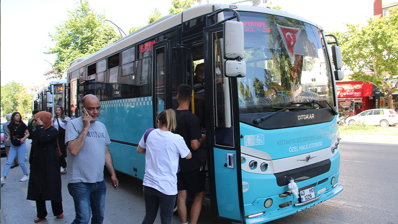 Kütahya’da Özel Halk Otobüsü Işletmecilerinden “Ücretsiz Biniş” Serzenişi (5)