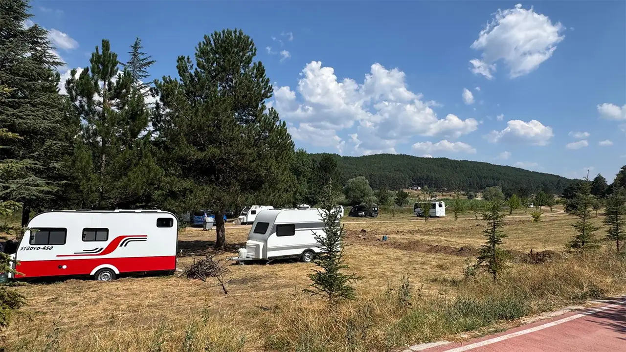 Kütahya’da Sıcaktan Bunalanlar Simav’daki Gölcük Yaylası’na Akın Ediyor4