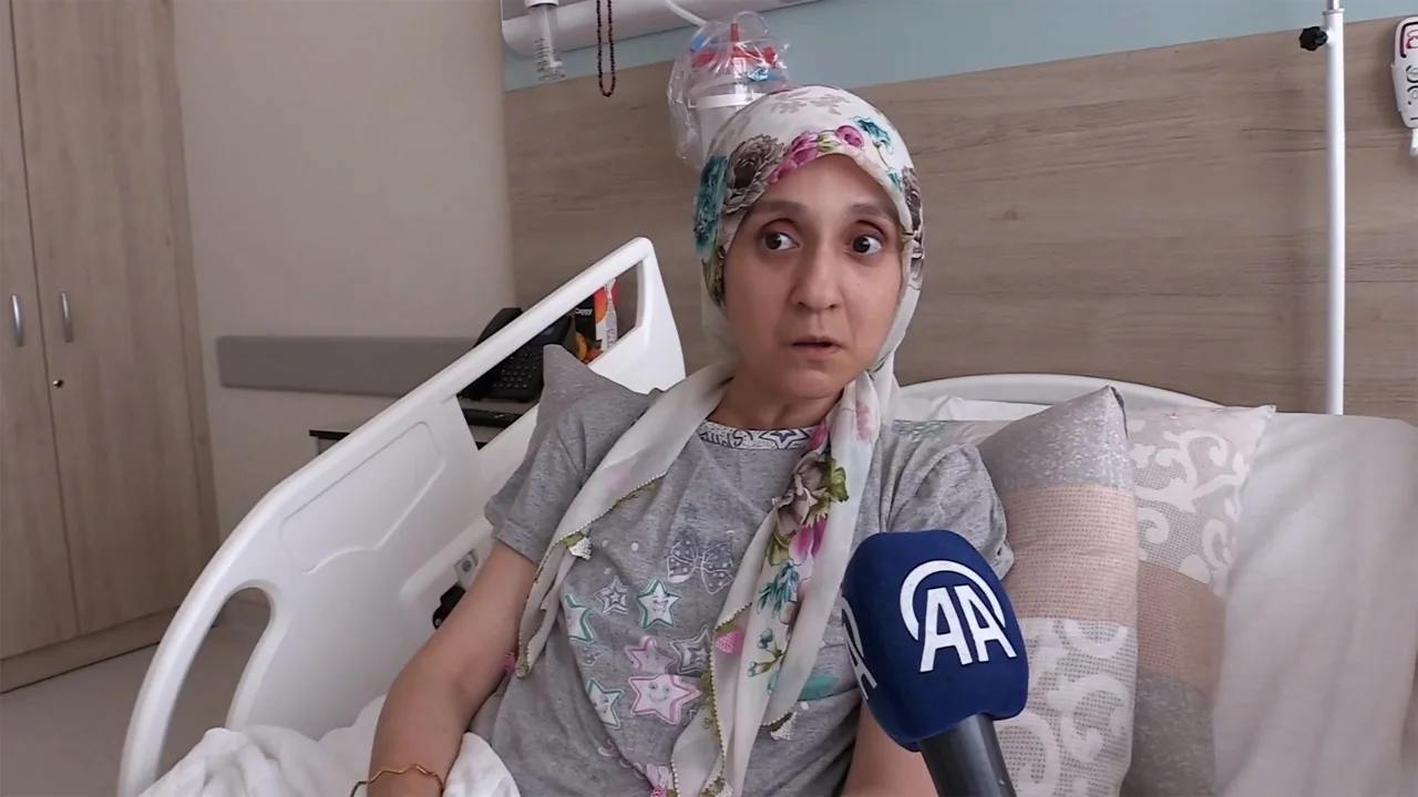 Kütahya’da Tedavi Edilen Genç Anne, 24 Yıl Sonra Rahat Yemek Yiyebildi3