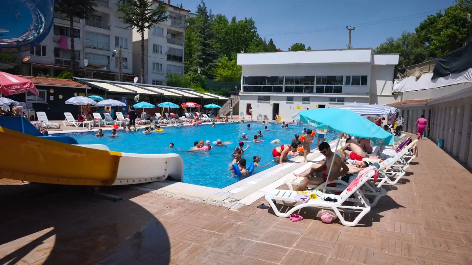 Kütahya’da Vatandaşlar Ilıca’da Serinliyor 2