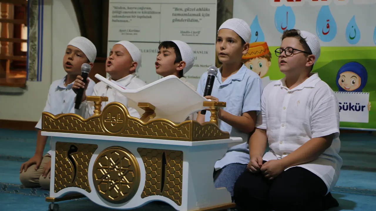 Kütahya'da Yaz Kur’an Kurslarında Görkemli Kapanış Programı Yapıldı3