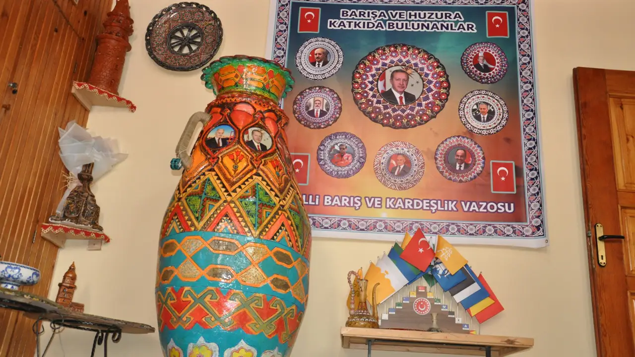 Kütahyalı Çini Sanatçısından “ Terörsüz Türkiye”Ye Destek4