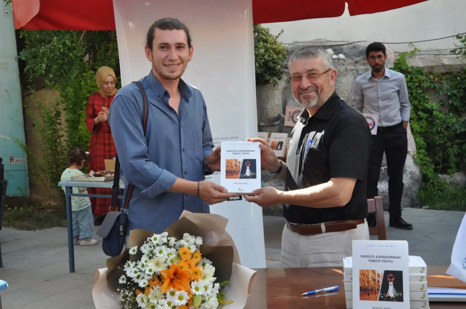 Kütahyalı Yazarı Kurt’un “Türkiye Yüzyılı” Kitabı Çıktı 2