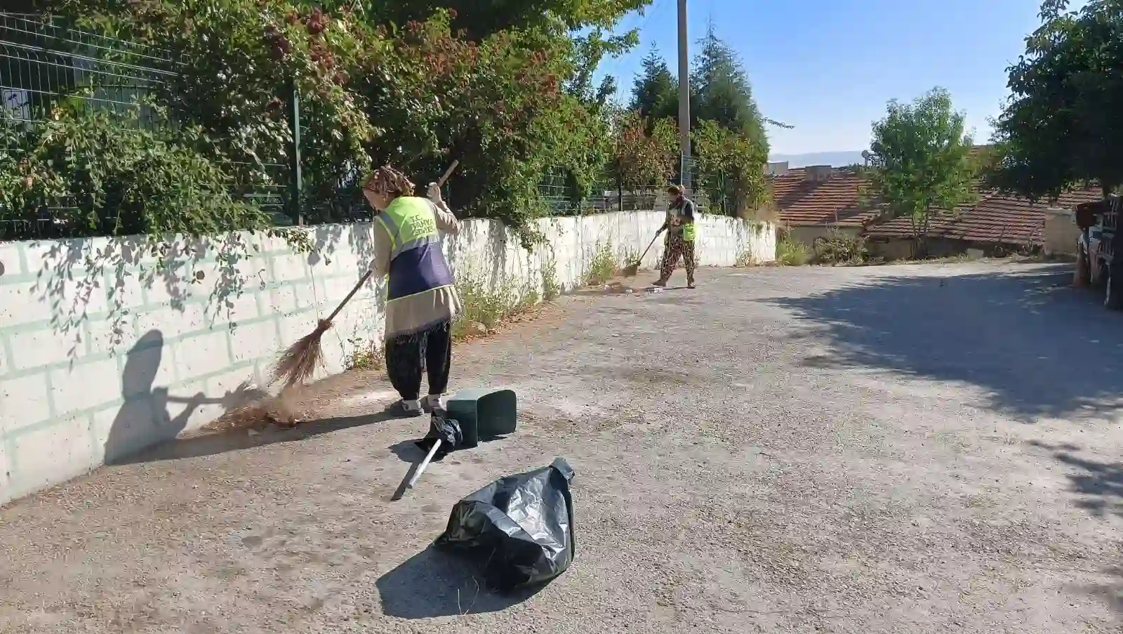 Müderris Mahallesi’nde Temizlik Çalışmaları Sürüyor (1)