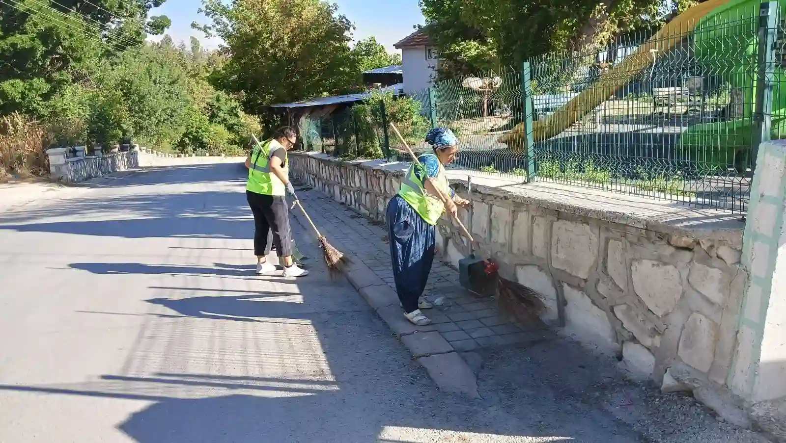 Müderris Mahallesi’nde Temizlik Çalışmaları Sürüyor (4)